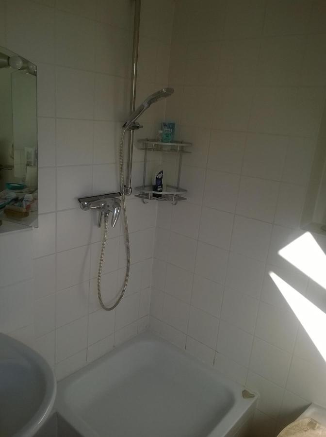Haus 'Am Emberg' Appartement Keulen Buitenkant foto