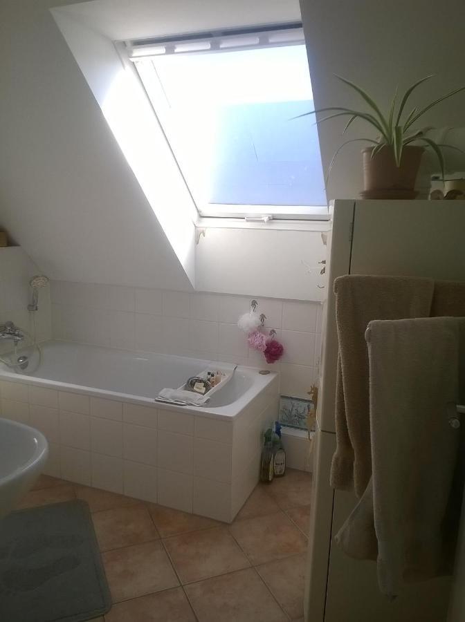 Haus 'Am Emberg' Appartement Keulen Buitenkant foto