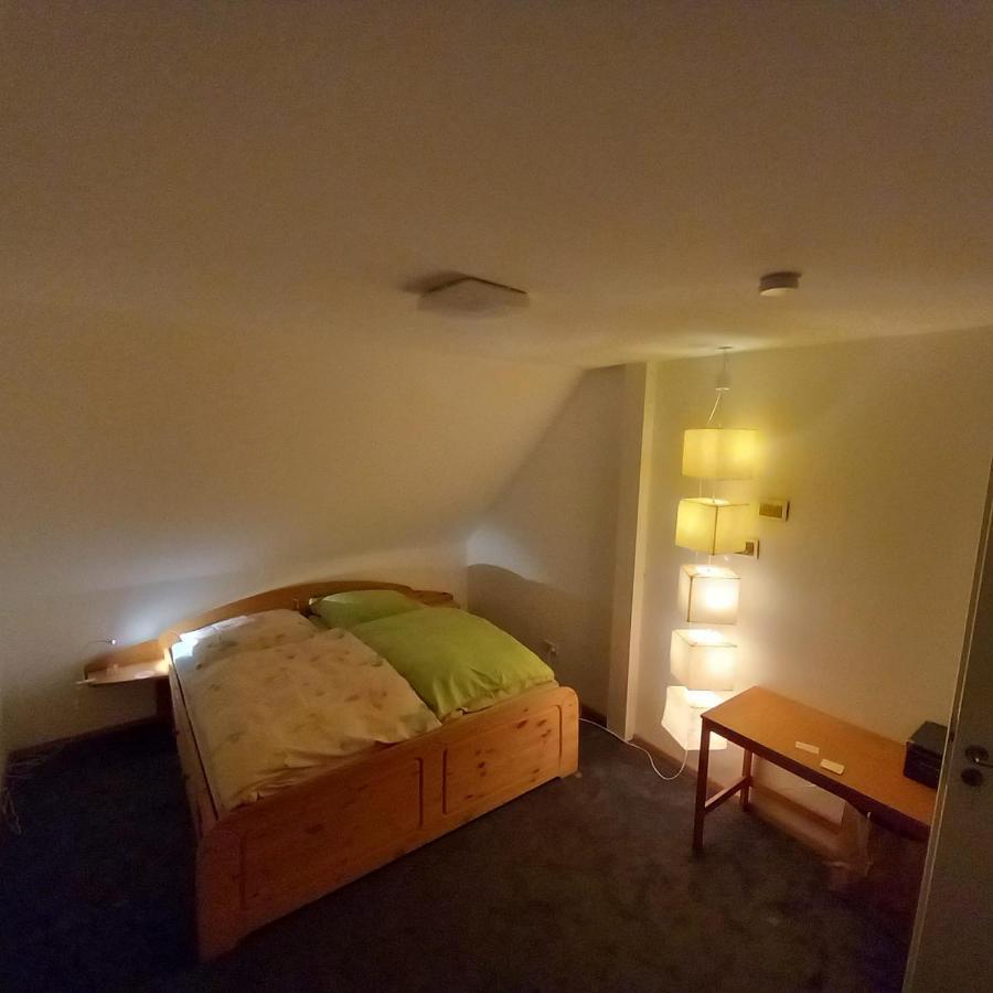 Haus 'Am Emberg' Appartement Keulen Buitenkant foto