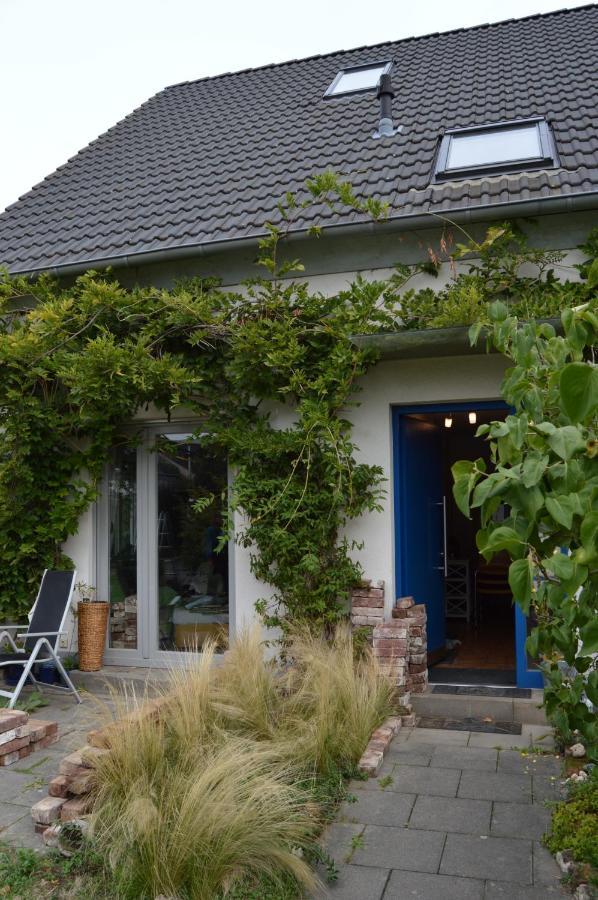 Haus 'Am Emberg' Appartement Keulen Buitenkant foto