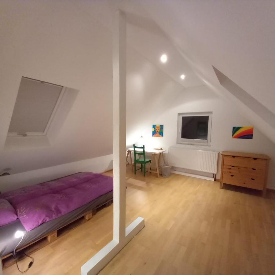 Haus 'Am Emberg' Appartement Keulen Buitenkant foto